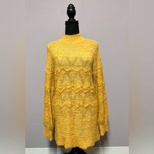 GOLD Sweater TUNIC Lauren CONRAD Eyelash SCALLOP